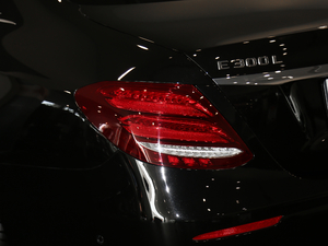 2019Ŀ E 300 L r (x)(ji)^