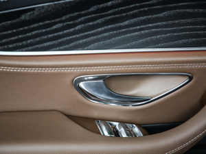 2019Ŀ E 300 L \ӕr g