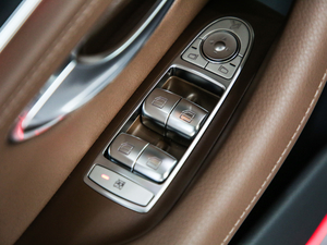 2019Ŀ E 300 L \ӕr п؅^