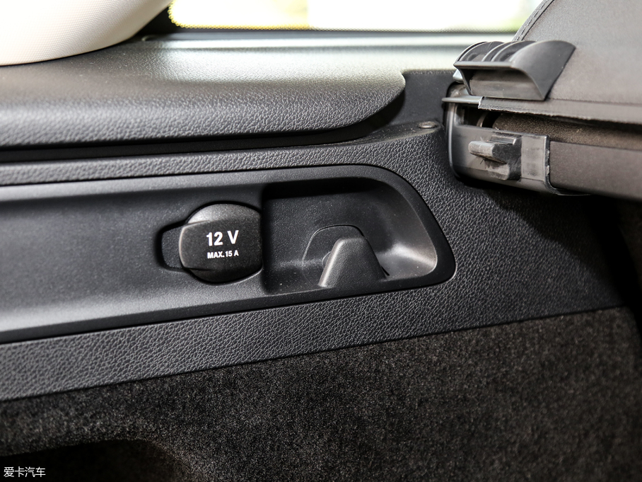 2019��YGLC GLC 300 L 4MATIC���A��