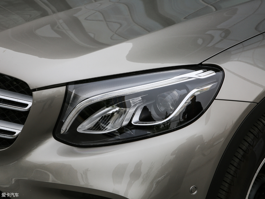 2019YGLC GLC 260 L 4MATICA