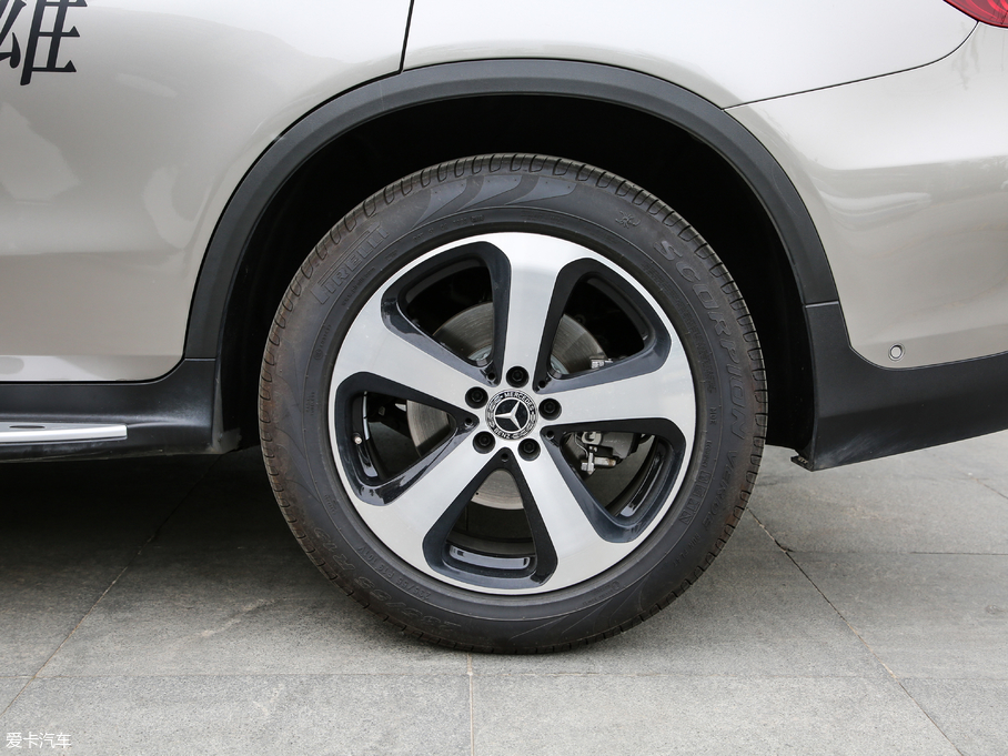 2019YGLC GLC 260 L 4MATICA