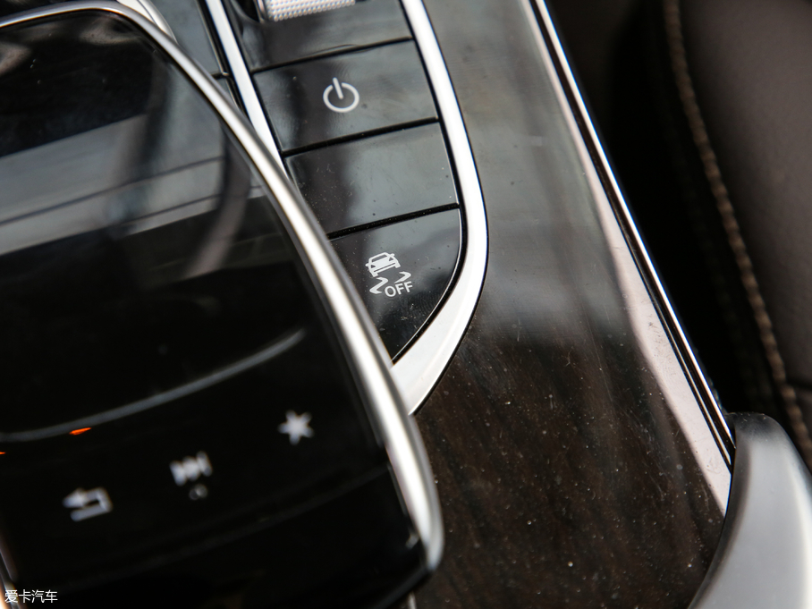 2019YGLC GLC 260 L 4MATICA