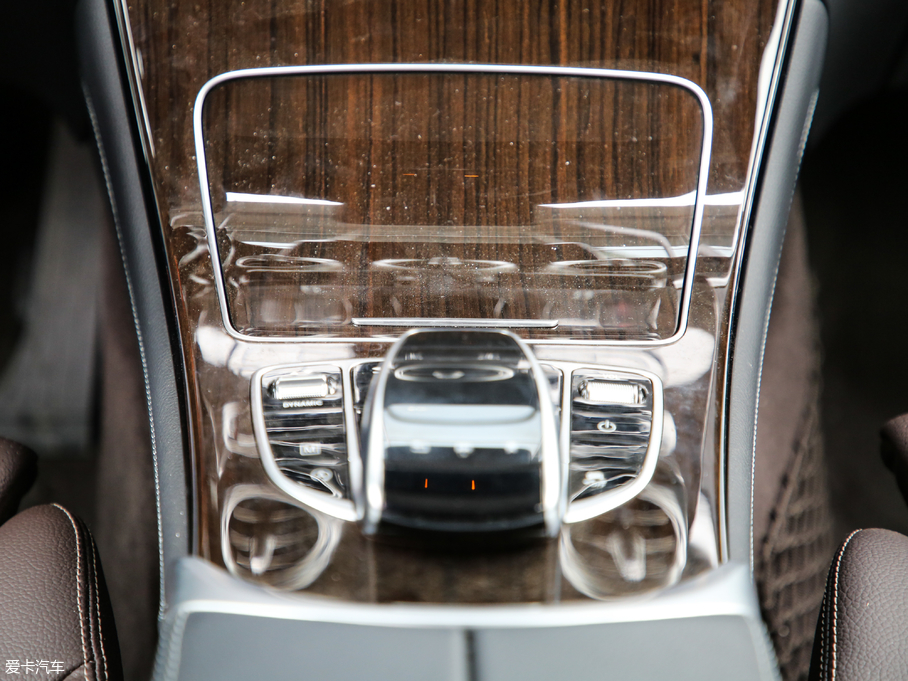 2019YGLC GLC 260 L 4MATICA