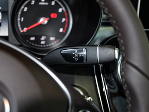 2019款GLC 260 L 4MATIC动感型 换挡杆