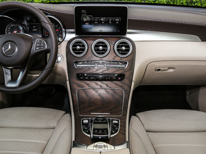 2019款GLC 300 L 4MATIC豪华型 中控台