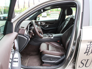2019款GLC 260 L 4MATIC豪华型 前排空间