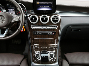2019款GLC 260 L 4MATIC豪华型 中控台