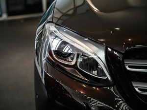 2019GLC 200 L 4MATIC ^