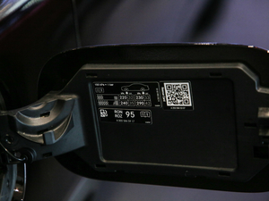 2019GLC 200 L 4MATIC ^