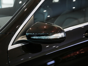 2019GLC 200 L 4MATIC ^