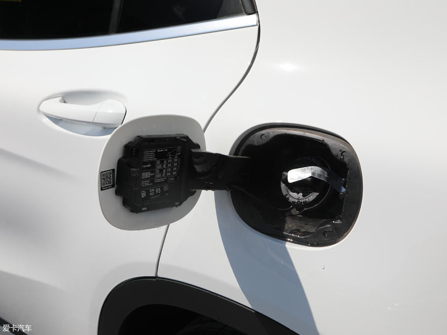 2019YGLA GLA 200 (dng)