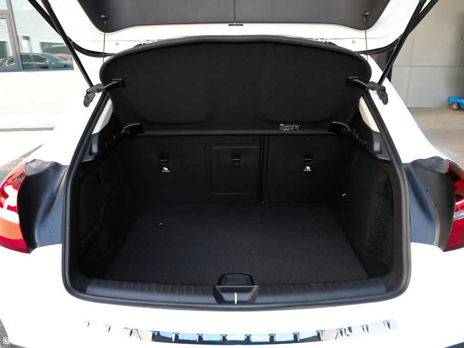 2019YGLA GLA 200 Ӹ