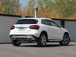 2019GLA 200 Ӹ w^