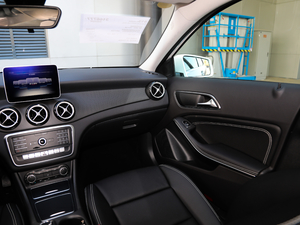 2019GLA 200 Ӹ п؅^(q)