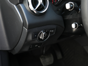 2019GLA 200 (dng) п؅^(q)