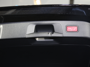 2020EQC 350 4MATIC п؅^