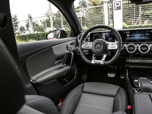 2019AMG A 35L 4MATIC п؅^