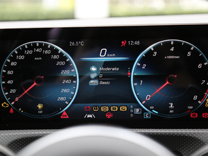 2019AMG A 35L 4MATIC п؅^