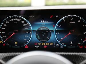 2019AMG A 35L 4MATIC п؅^