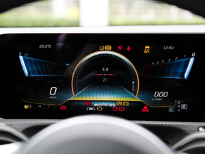 2019AMG A 35L 4MATIC п؅^