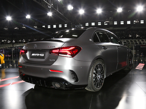 2019AMG A 35L 4MATIC w^