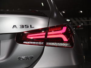 2019A(y)MG A 35L 4MATIC (x)(ji)^