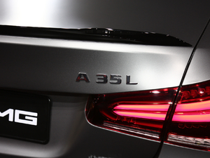 2019A(y)MG A 35L 4MATIC (x)(ji)^