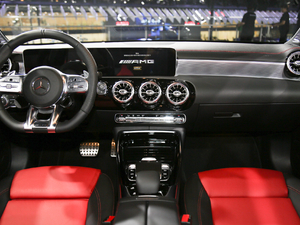 2019AMG A 35L 4MATIC п؅^