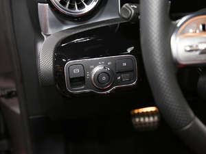 2019AMG A 35L 4MATIC п؅^