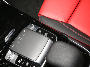 2019AMG A 35L 4MATIC п؅^