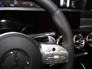 2019AMG A 35L 4MATIC п؅^