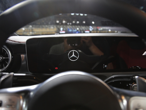 2019AMG A 35L 4MATIC п؅^