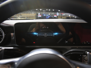 2019AMG A 35L 4MATIC п؅^