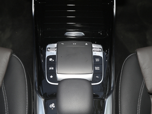 2019AMG A 35L 4MATIC п؅^