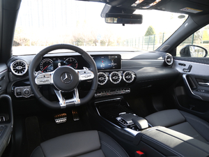 2019AMG A 35L 4MATIC п؅^