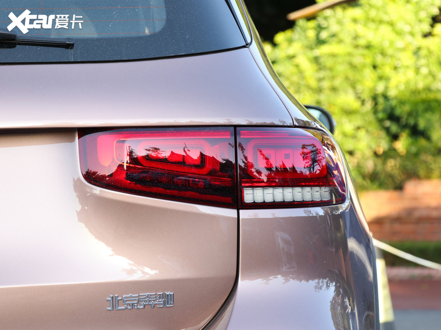 2020YGLB 200 (dng)