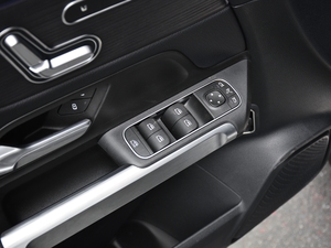 2020200 4MATIC {܇ƅ^	