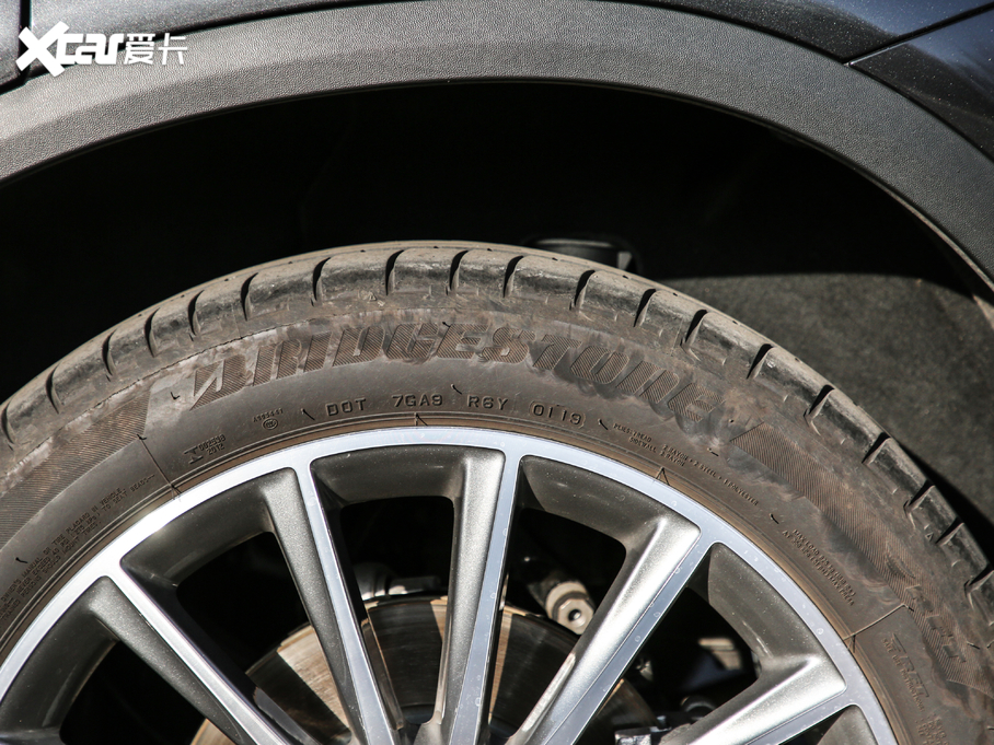 2020YGLC GLC 300 L 4MATIC AMG Line