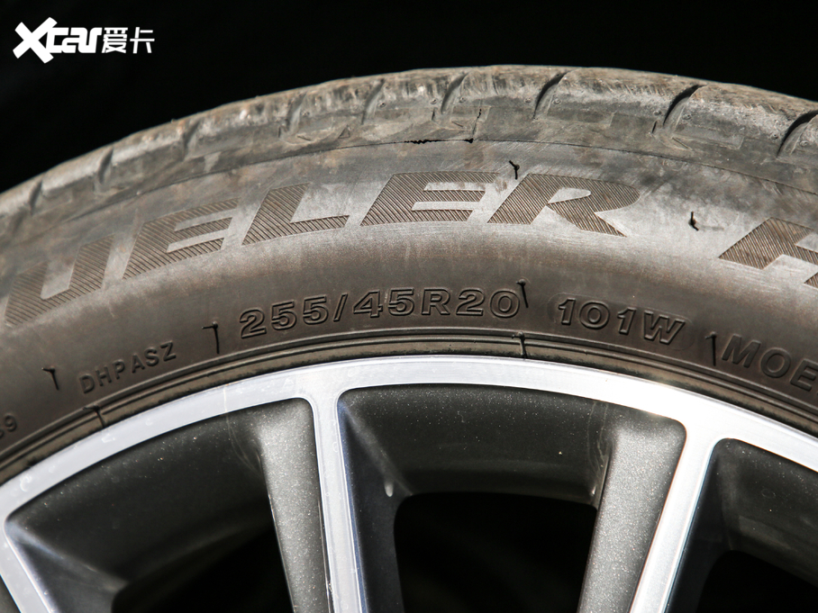 2020��YGLC GLC 300 L 4MATIC AMG Line