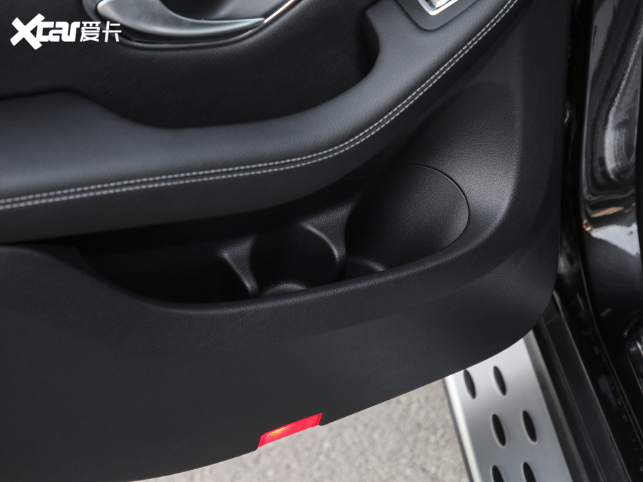 2020YGLC GLC 300 L 4MATIC AMG Line