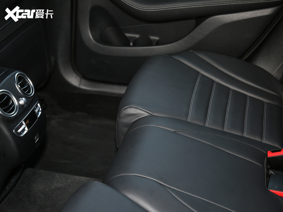 2020YGLC GLC 300 L 4MATIC AMG Line