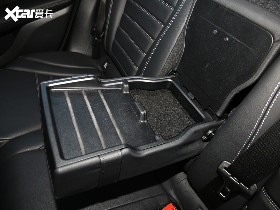 2020YGLC GLC 300 L 4MATIC AMG Line