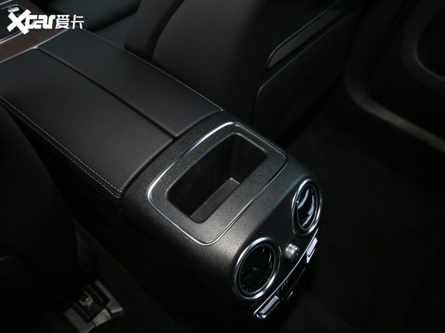 2020YGLC GLC 300 L 4MATIC AMG Line