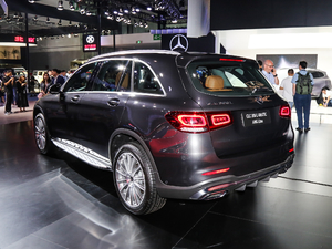 2020GLC 300 L 4MATIC AMG Line w^