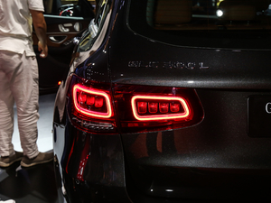 2020GLC 300 L 4MATIC AMG Line ^