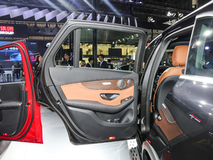 2020GLC 300 L 4MATIC AMG Line g