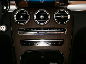 2020GLC 300 L 4MATIC AMG Line п؅^(q)