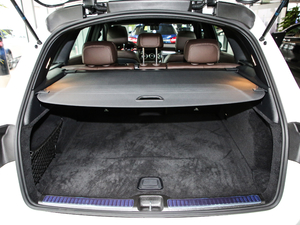 2020款GLC 300 L 4MATIC动感型 行李厢空间
