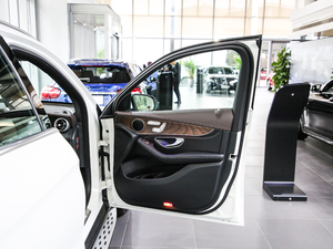 2020GLC 300 L 4MATICӸ g